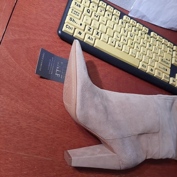 NEW ! Vince Camuto Minnada Over the Knee Boot Wide Calf Taupe Size 7 - Picture 3 of 7